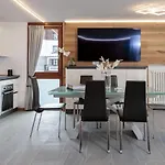 Daire Hellochalet - The One - Bootdryer, Theatre With Subwoofer, Netflix, Hydromassage Turkish Bath